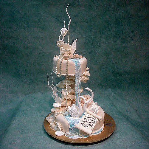 double swans and waterfall wedding cake